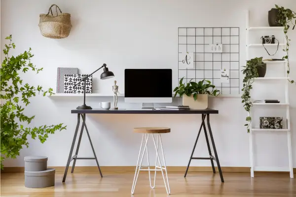 Montando um Escritório Funcional em uma Pequena Residência Otimizando cada Espaço